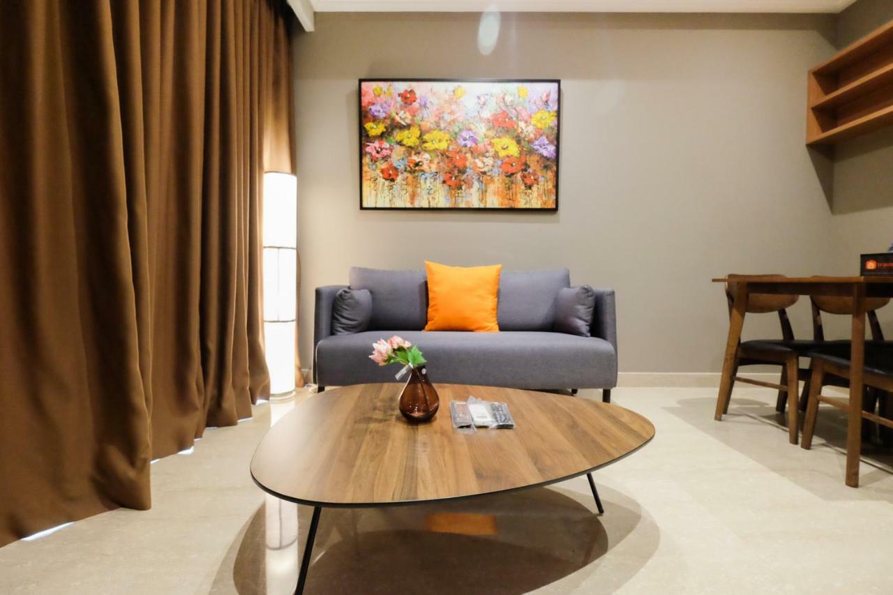 Comfortable&Modern 2BR Menteng Park Apartment By Travelio Giacarta Esterno foto